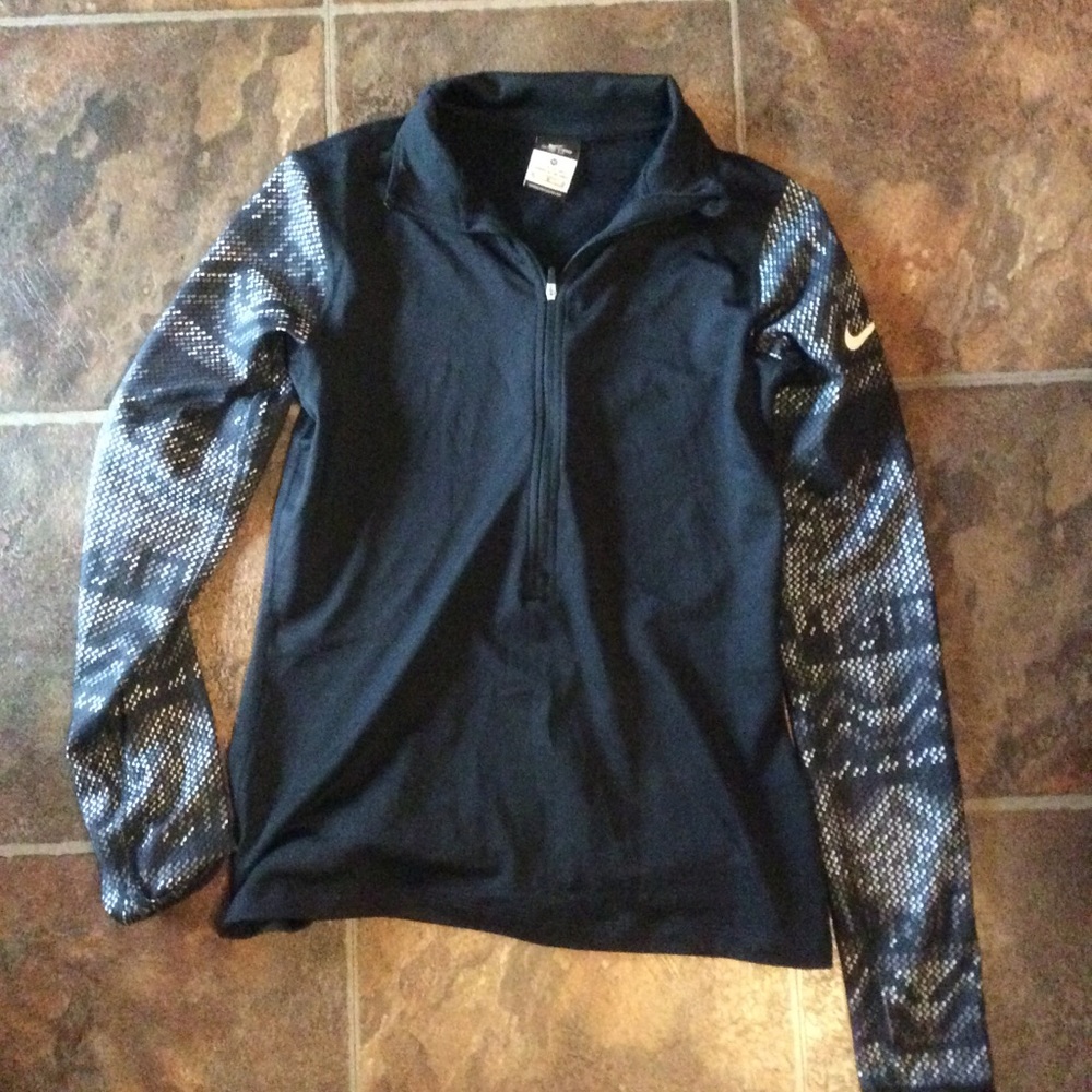Nike tight half zipped jacket